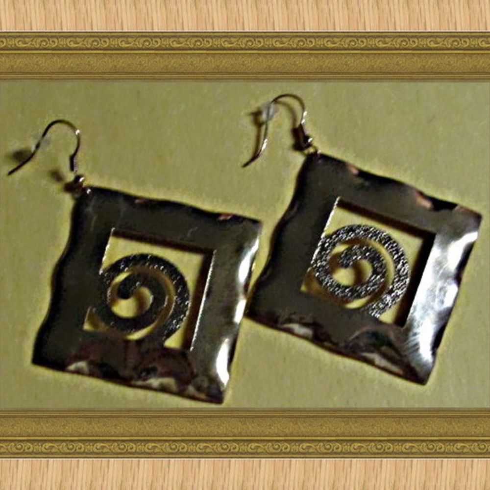 Gold Tone Egyptian Design Dangle Earrings